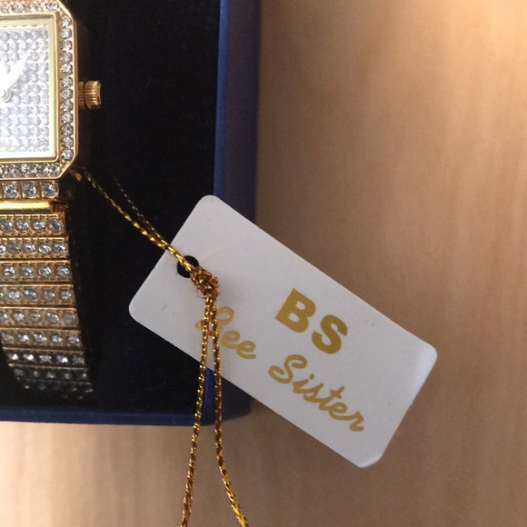 Women’s Fashion Watch New - Picture 2 of 5